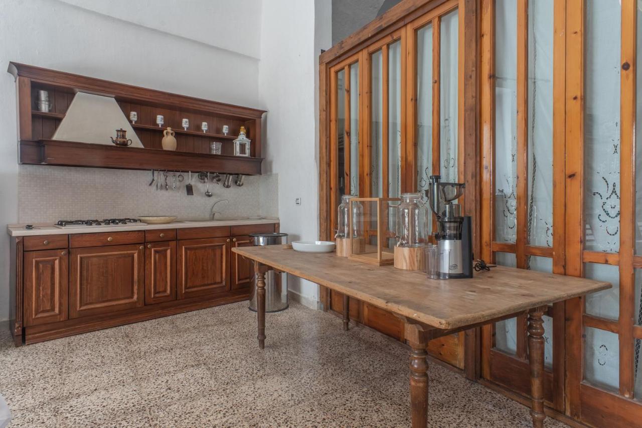 Palazzo Ashian Acomodação com café da manhã Acquarica del Capo Exterior foto